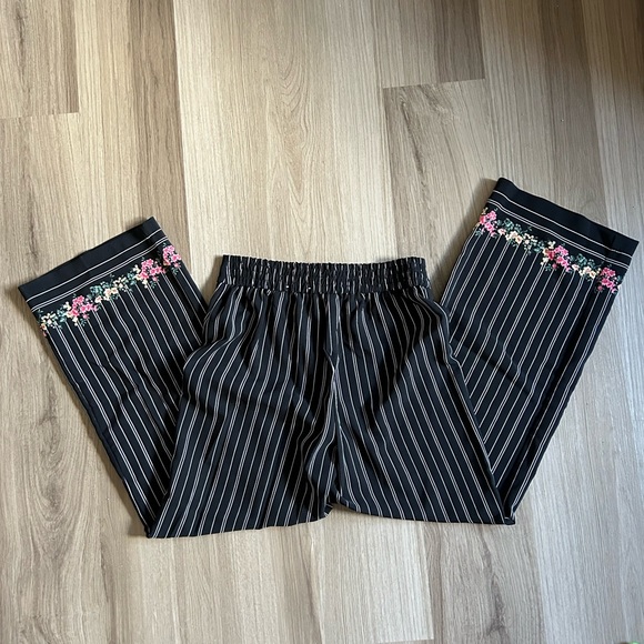 pin stripe floral pants - Picture 4 of 4
